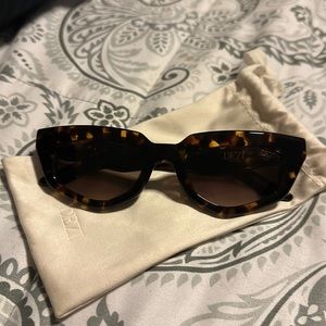 On read dezi sunglasses